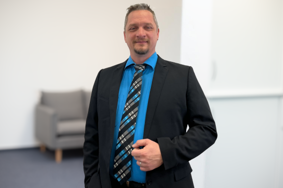 DACHSER & KOLB: Nadine Sirl