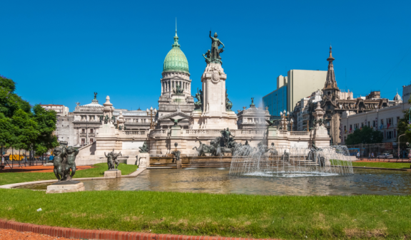 Argentinisches Parlamentsgebäude in Buenos Aires – Auswandern nach Argentinien und Politik