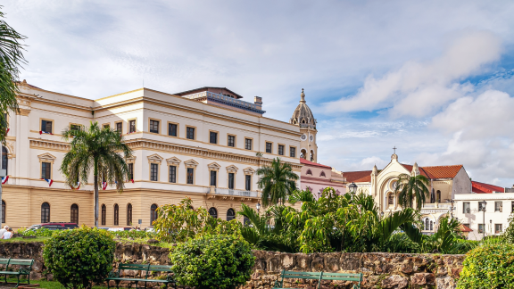 Auswandern in die Panama: Politik